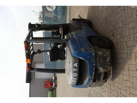 Dieselový VZV 2012  Toyota 02-8FDF30 (6)