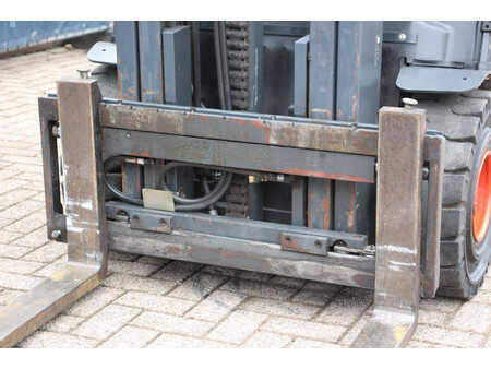 Sähkö - 4 pyör 2015  Linde E25-01 (10)