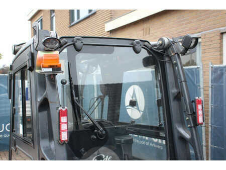 Sähkö - 4 pyör 2015  Linde E25-01 (17)