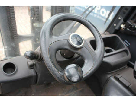 Sähkö - 4 pyör 2015  Linde E25-01 (23)