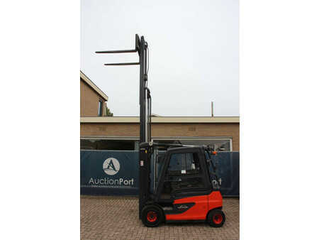 Sähkö - 4 pyör 2015  Linde E25-01 (29)