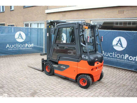 Sähkö - 4 pyör 2015  Linde E25-01 (3)