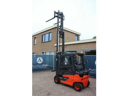 Sähkö - 4 pyör 2015  Linde E25-01 (30)