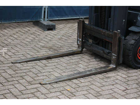 Sähkö - 4 pyör 2015  Linde E25-01 (9)