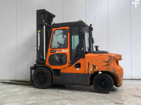 Doosan D50SC-7