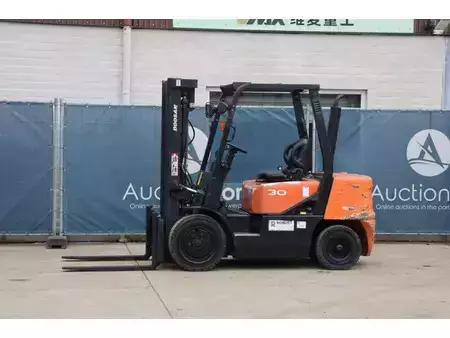 Dieseltruck - Doosan 30 (1)