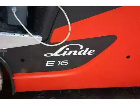 Eléctrica de 4 ruedas 2019  Linde E16C (14)