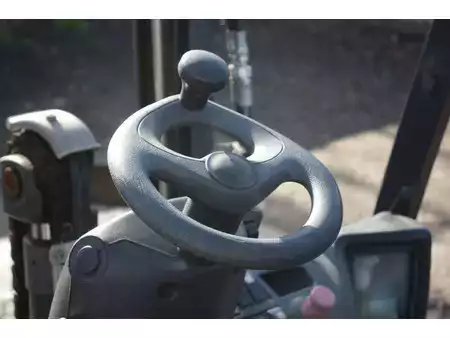 Eléctrica de 4 ruedas 2019  Linde E16C (22)
