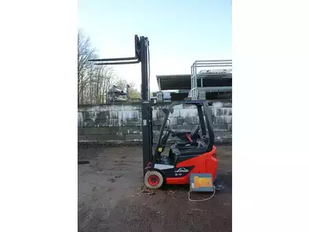 Eléctrica de 4 ruedas 2019  Linde E16C (28)