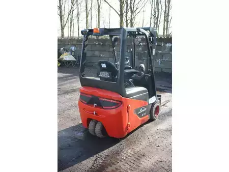 Eléctrica de 4 ruedas 2019  Linde E16C (5)