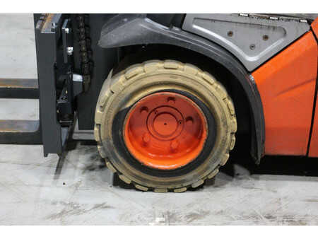 Elektrisk- 4 hjul 2012  Linde E20L-01 (13)