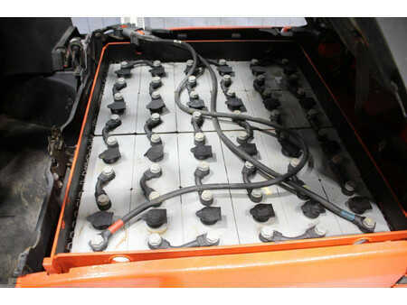 Elektrisk- 4 hjul 2012  Linde E20L-01 (17)