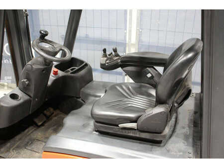 Elektrisk- 4 hjul 2012  Linde E20L-01 (19)