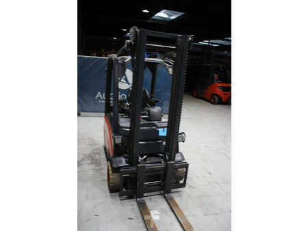 Elektrisk- 4 hjul 2012  Linde E20L-01 (6)