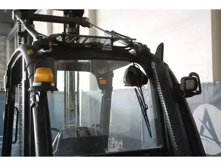 Wózki widłowe diesel 2015  Linde H30D-02 (17)