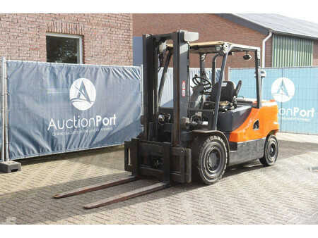 Carrelli elevatori diesel 2012  Doosan D45SC-5 (9)