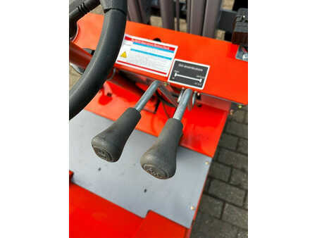 Elektro čtyřkolový VZV - Freelift CMF05 (20)