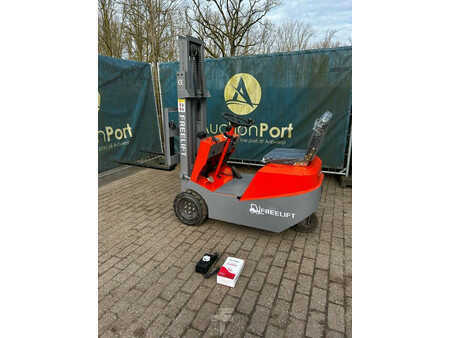 Elektro čtyřkolový VZV - Freelift CMF05 (24)