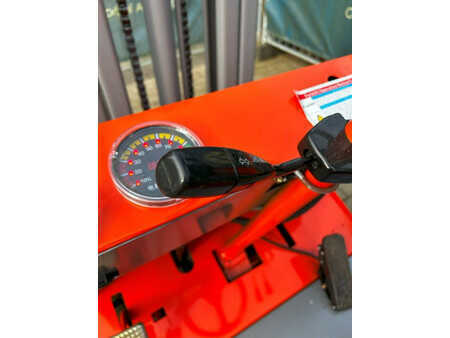 Elektro čtyřkolový VZV - Freelift CMF05 (8)