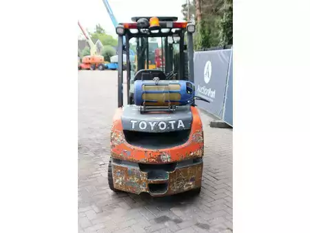 Gas truck 2008  Toyota 8FGJF35 (5)