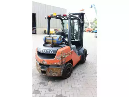 Gas truck 2008  Toyota 8FGJF35 (6)