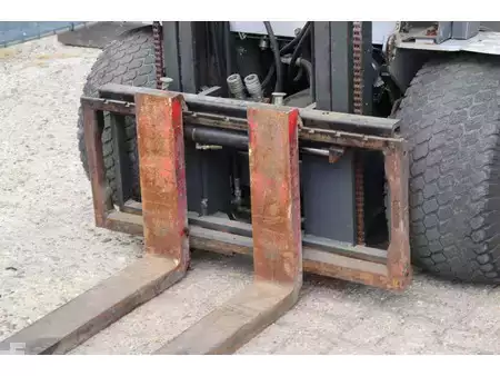 Empilhador diesel 2005  Nissan FL01A15 (11)