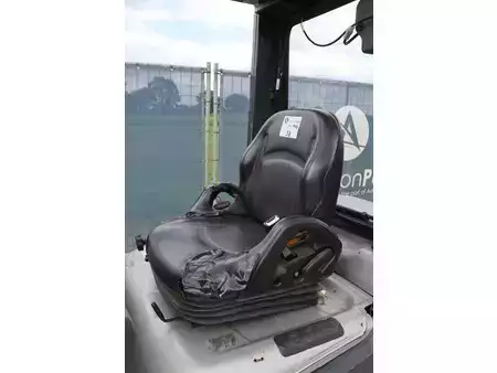 Empilhador diesel 2005  Nissan FL01A15 (17)