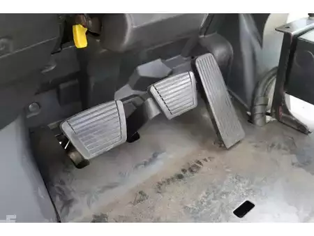 Empilhador diesel 2005  Nissan FL01A15 (19)