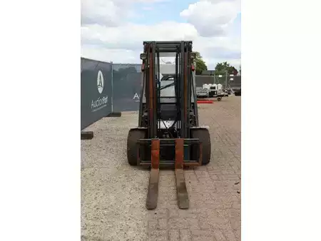 Empilhador diesel 2005  Nissan FL01A15 (8)