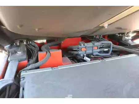 Elektryczne 4-kołowe - Fenwick E16 EVO (31)