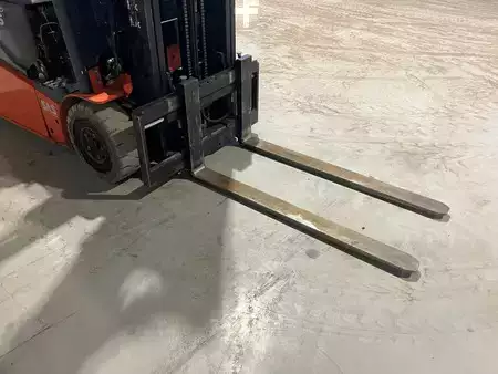 El truck - 4 hjulet 2013  Toyota 8FBET16 (6)