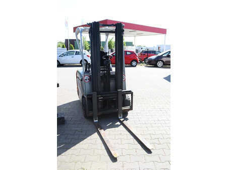 Electric - 4 wheels 2005  Still RX 50-15 (6)