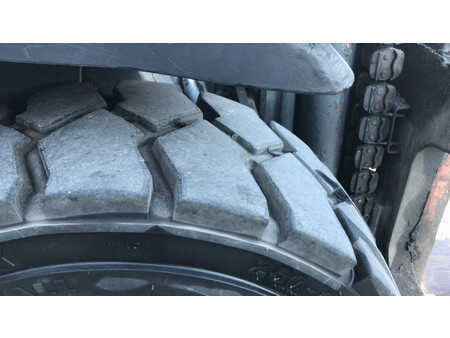 Carrelli elevatori diesel 1992  Linde H40D (9)