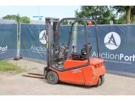 4-wiel elektrische heftrucks 2002  BT CEE 1.5T (3)
