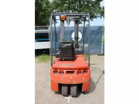 4-wiel elektrische heftrucks 2002  BT CEE 1.5T (5)