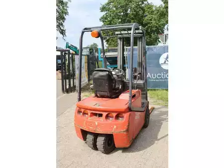 4-wiel elektrische heftrucks 2002  BT CEE 1.5T (6)