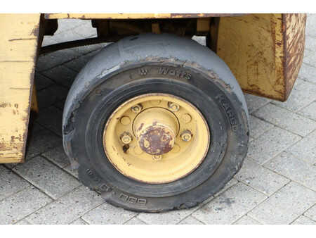 Carrelli elettrici 4 ruote 1986  Hyster H2.50XL (14)