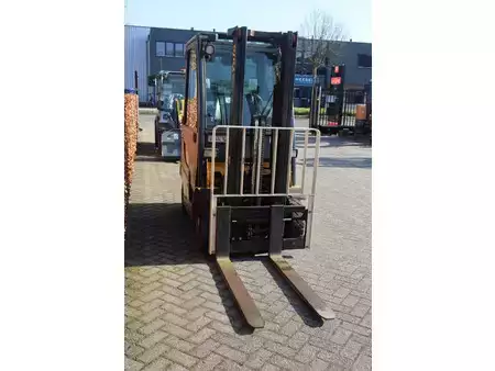 Gas gaffeltruck 2014  Yale GLP16VX (7)