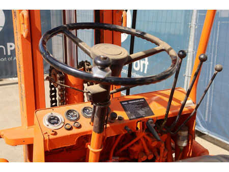 Dieselový VZV - Mitsubishi FD25 (24)