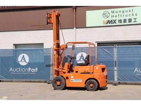 Dieselový VZV - Mitsubishi FD25 (38)