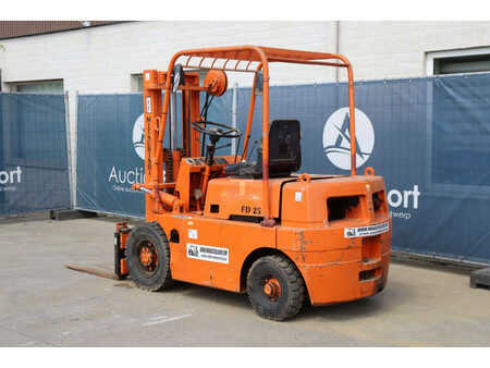 Dieselový VZV - Mitsubishi FD25 (4)