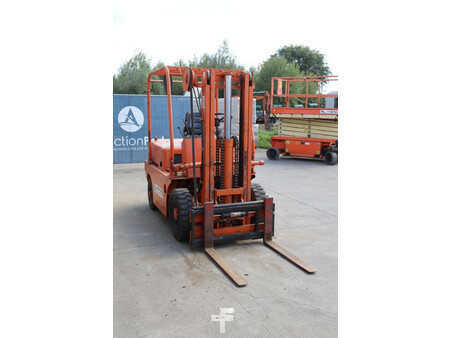 Dieselový VZV - Mitsubishi FD25 (7)