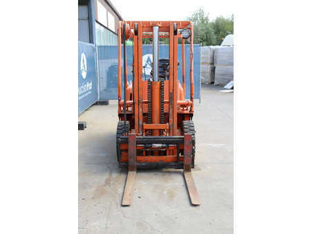 Dieselový VZV - Mitsubishi FD25 (8)