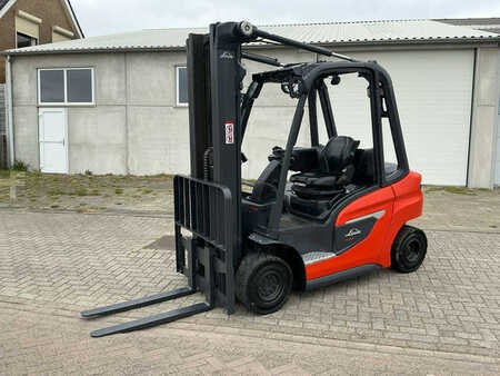 Diesel heftrucks 2021  Linde H25D-01 (1)