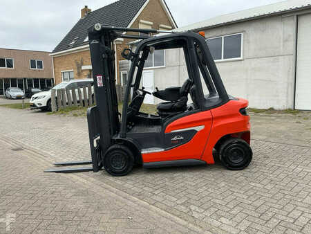 Diesel heftrucks 2021  Linde H25D-01 (2)