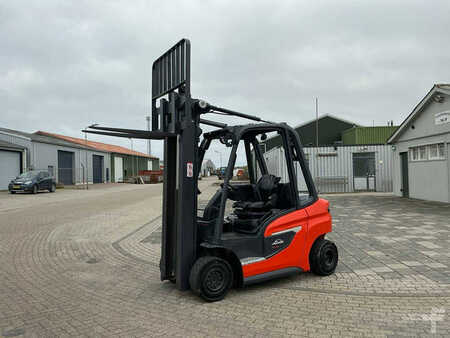 Diesel heftrucks 2021  Linde H25D-01 (3)