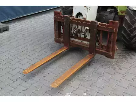 Chariots téléscopiques fixes 2002  CAT Lift Trucks 506 (10)