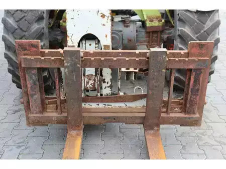 Chariots téléscopiques fixes 2002  CAT Lift Trucks 506 (12)