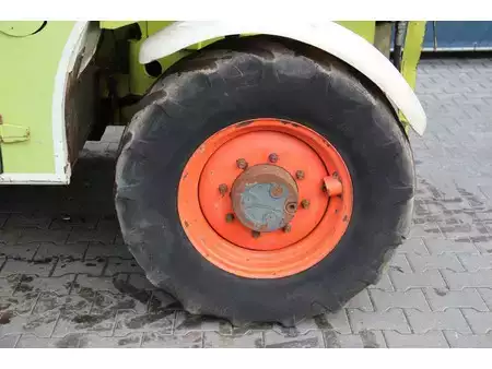 Chariots téléscopiques fixes 2002  CAT Lift Trucks 506 (15)