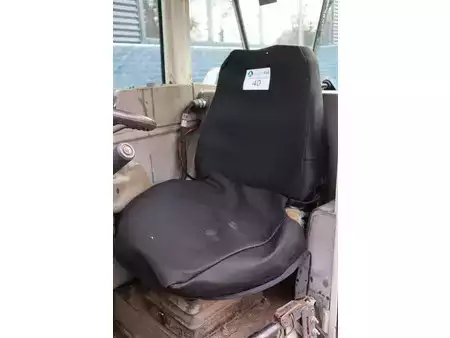 Chariots téléscopiques fixes 2002  CAT Lift Trucks 506 (21)